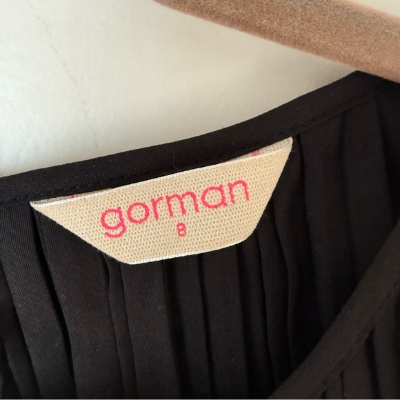Gorman Black Pleated Cropped Tank Top 8 - Picture 2 of 5